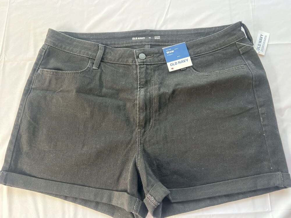 NWT Old Navy Wow 3" Inseam Black Denim Shorts Size 18